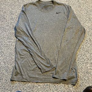 Nike Dry Fit gray Size M long sleeve shirt
